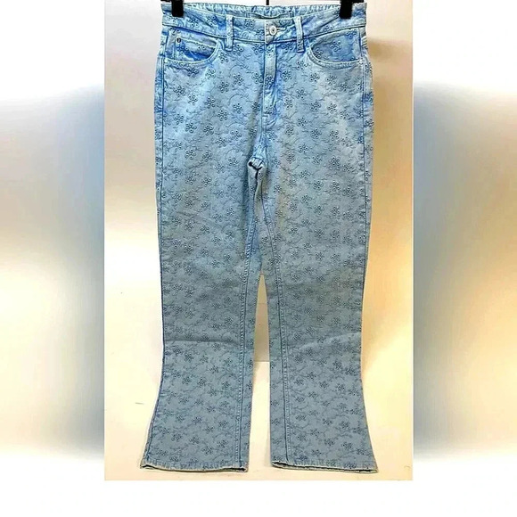 BRAND NEW!!! Women's 1981 Eyelet-Embroidered Straight-Leg Jeans 26 - Picture 6 of 12
